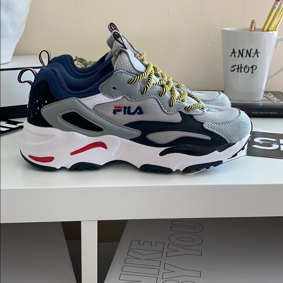 NWT Fila Ray tracer Grey - Picture 4 of 9